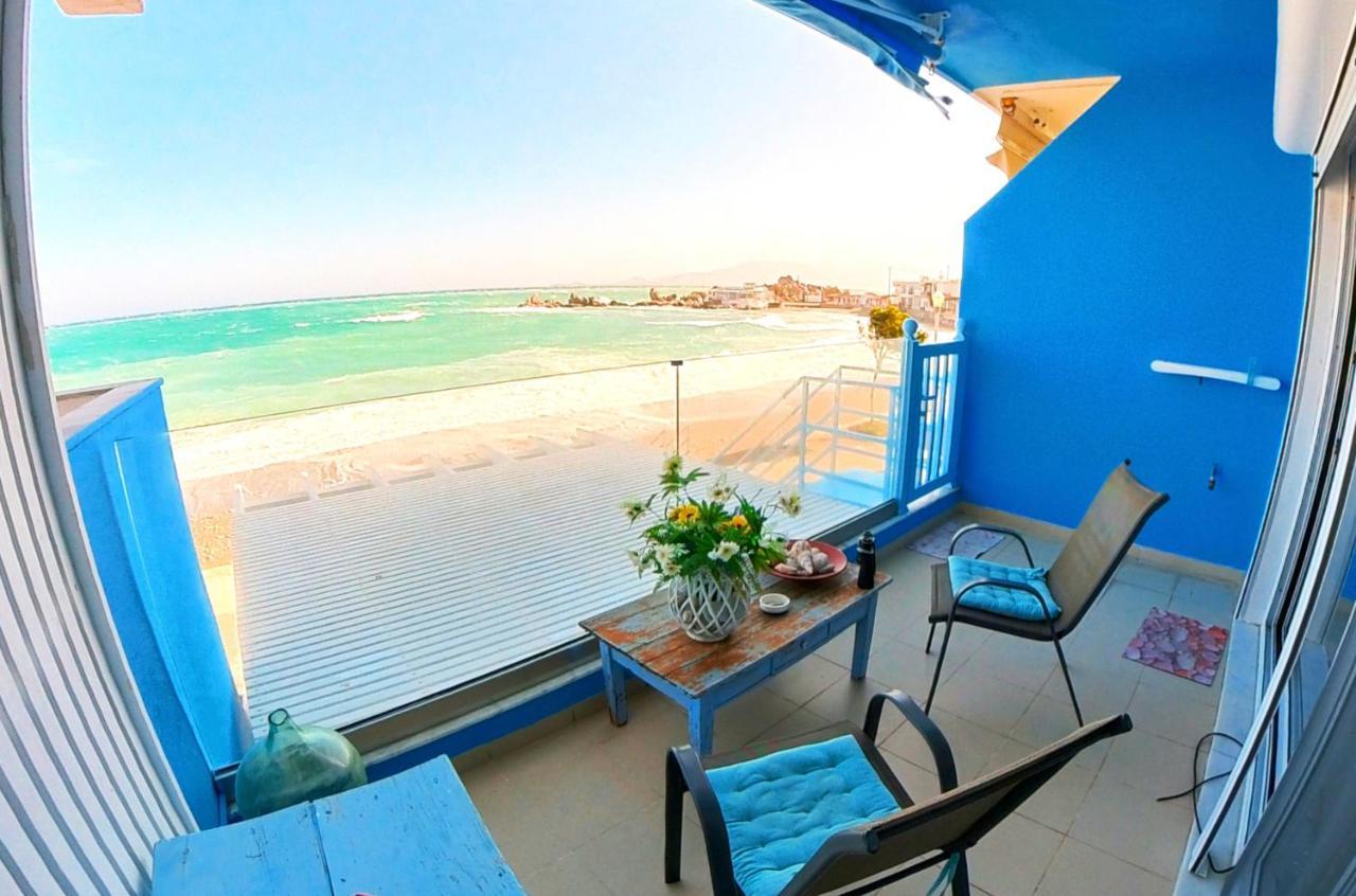 Deluxe Apartment- Sleeps 2 & Private Terrace Leilighet *